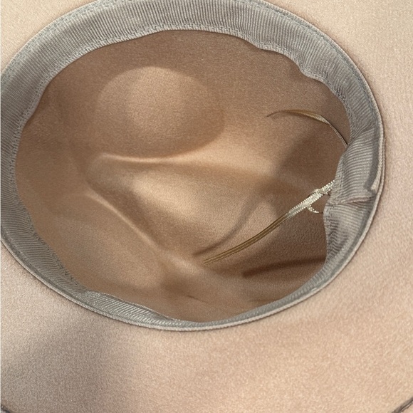 Stylish Tan Fedora Hat with Black Band NWOT - Picture 5 of 5